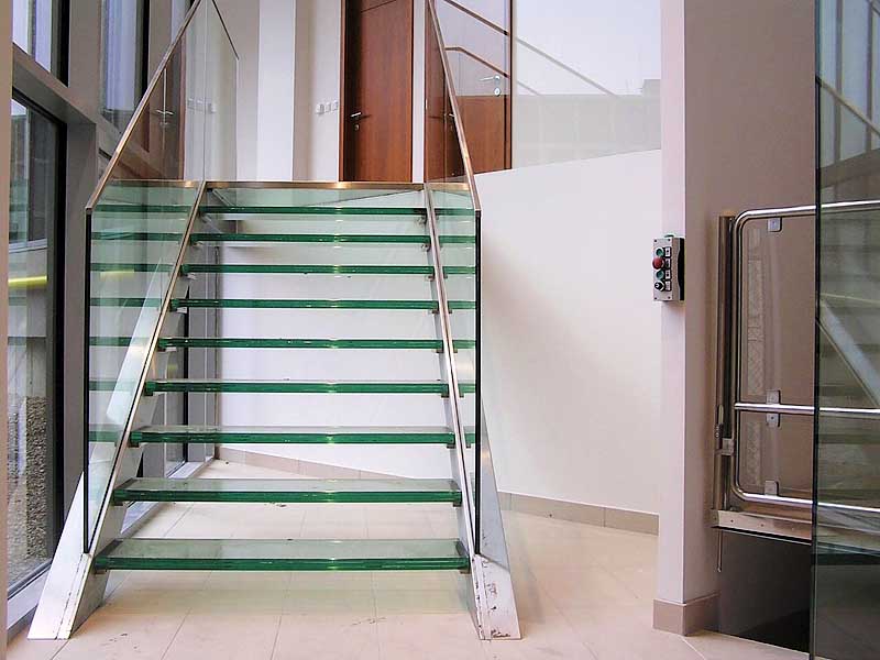Pankrác House skleněné schodiště – atrium – Porr